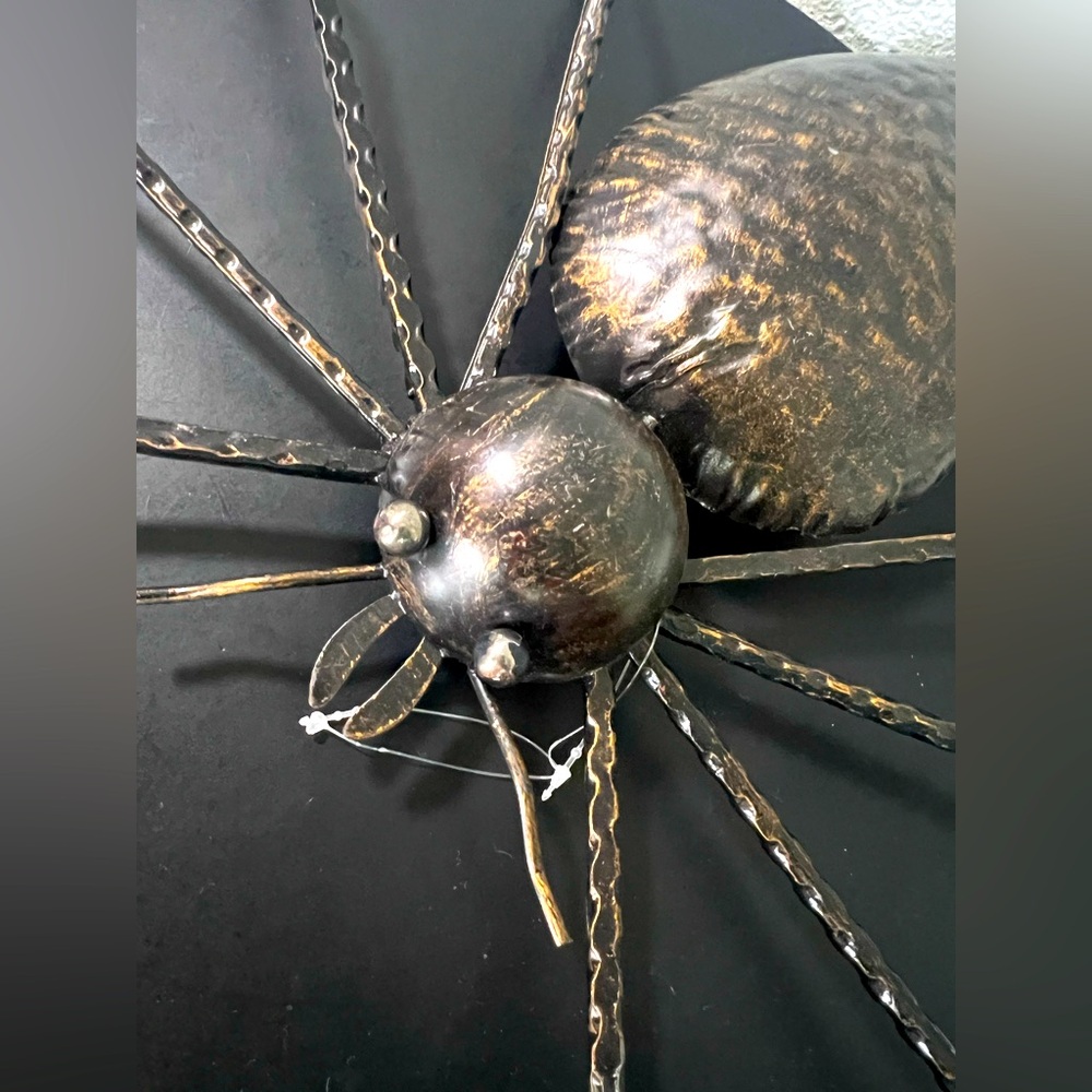 NWT Zaer Limited Two Large Brass Metal Halloween Spider Wall Decor Out/Indoor - Picture 6 of 12